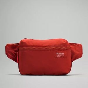 Lululemon Clean Lines Belt Bag